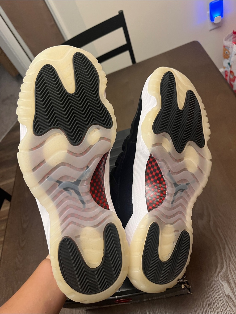 Nike Jordan 11 Retro '72-10' - Picture 3 of 3